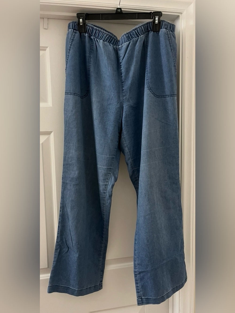White Stag Elastic-Waist Wide-Leg Jeans in Medium B